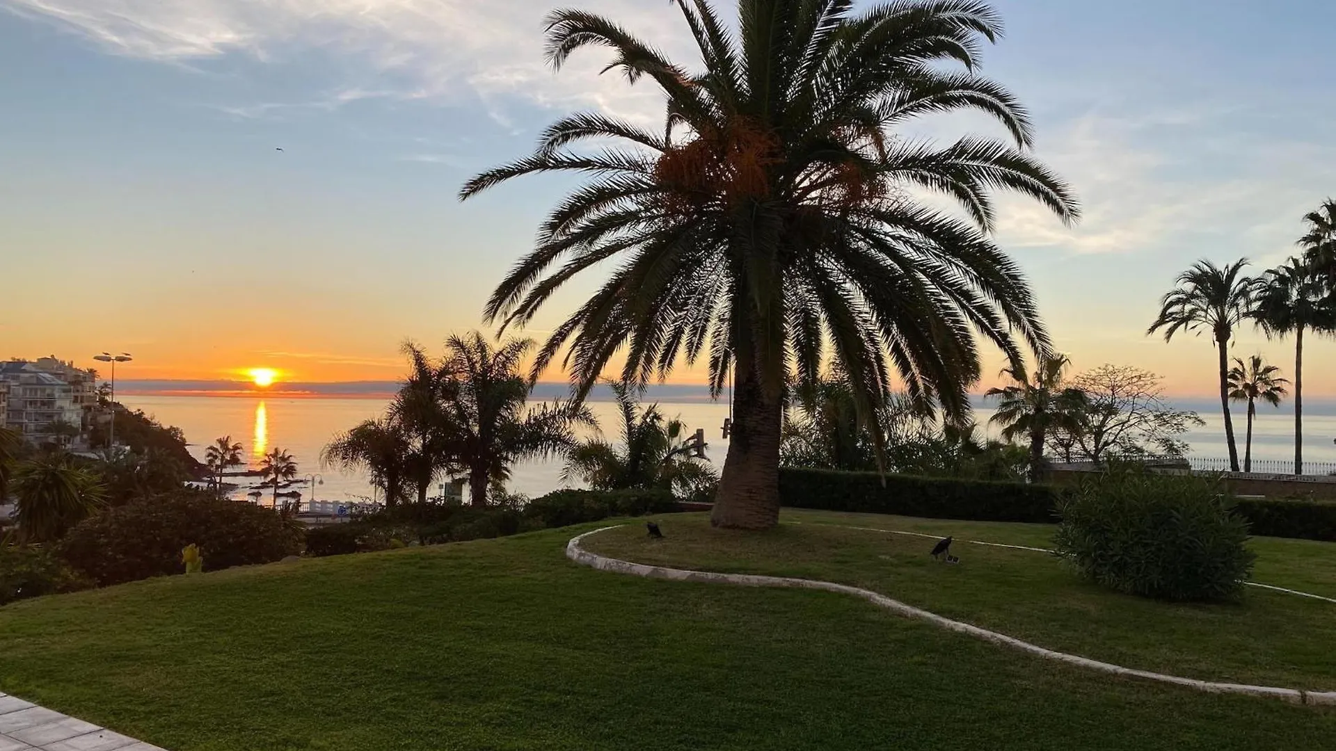 Pleasant Apartment In Benalmadena Near Playa Beach